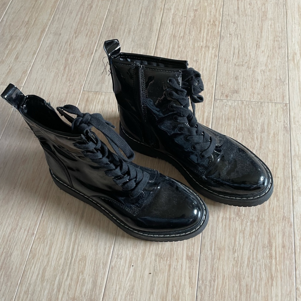 Steve madden patent black ankle boots, like new